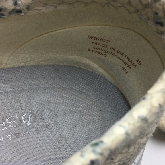 Cole Haan StudioGrand Snake Print Perforated Nubuck Toggle Back Sneaker Size 9 - Picture 11 of 11